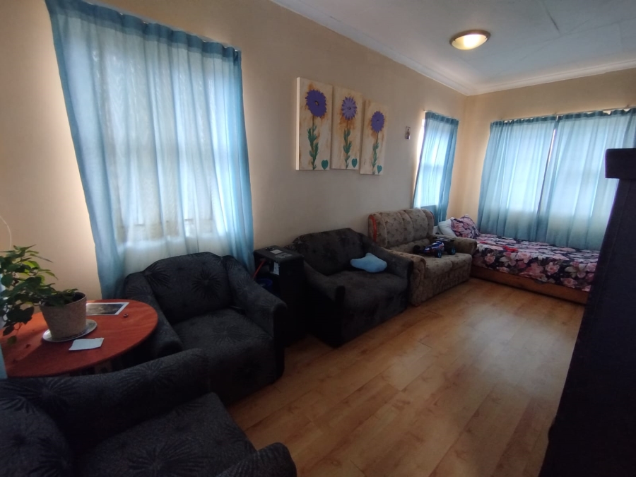 To Let 1 Bedroom Property for Rent in Country Club Western Cape
